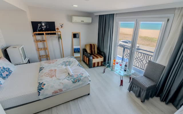 Отель Airport Black Sea Hotel & Restaurant