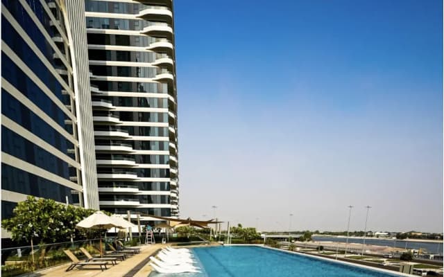 Отель Capital Suites