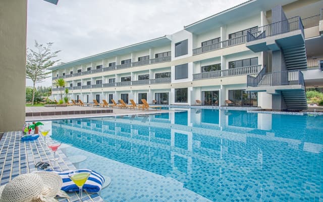 Курортный отель Camar Langkawi