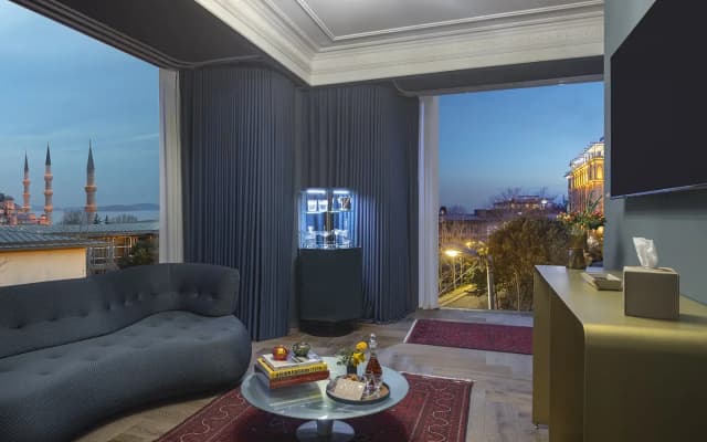 Komana Hotel Binbirdirek