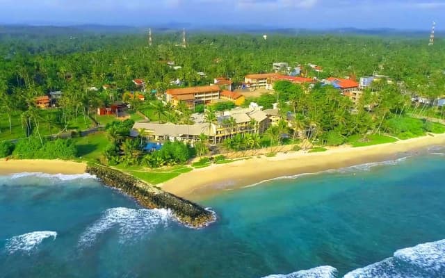 Курортный отель Insight resort