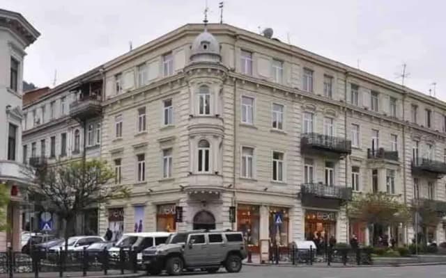 Отель Rooftop Apartments at Rustaveli Avenue