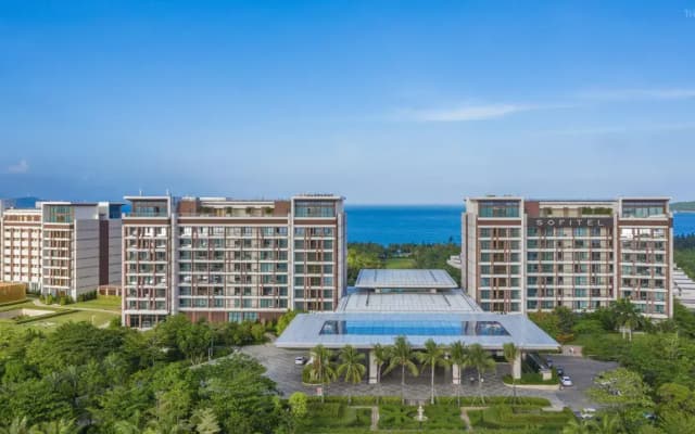 Отель Sofitel Sanya Leeman Resort