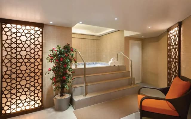 Hotel Ramada by Wyndham Abu Dhabi Corniche