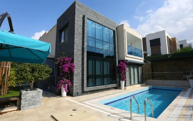Вилла VibaVilla Elite – Luxury Private Villa with Pool Villa