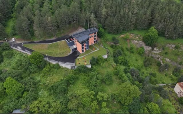 Cone Hotel Dilijan, By One