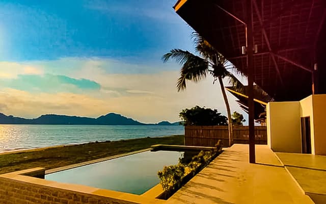 Отель The Club Villas Lombok