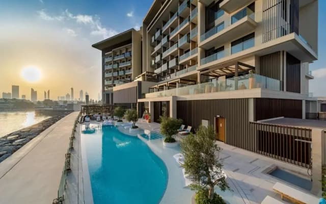 Отель Hyatt Centric Jumeirah Dubai
