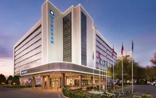 Отель Wyndham Tashkent