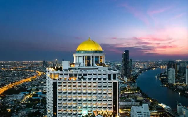 Отель Tower Club at lebua