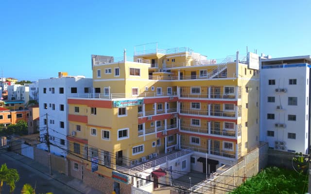 Отель Tropical Island