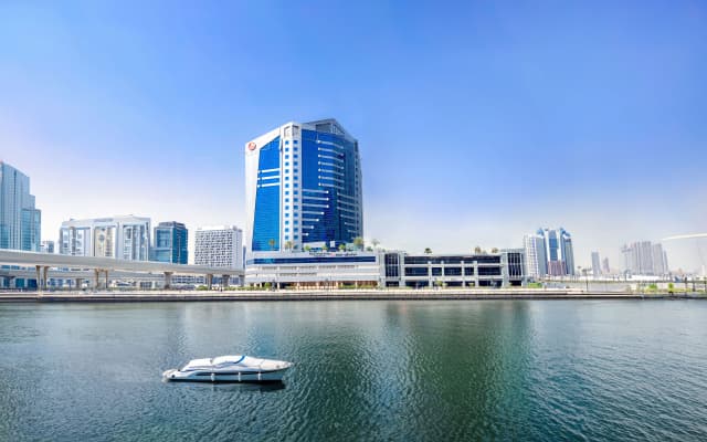 Отель Grand Mercure Business Bay