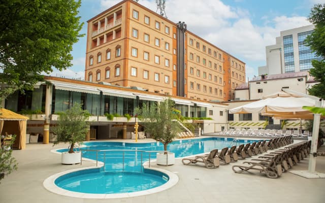 Отель Best Western Plus Congress Hotel
