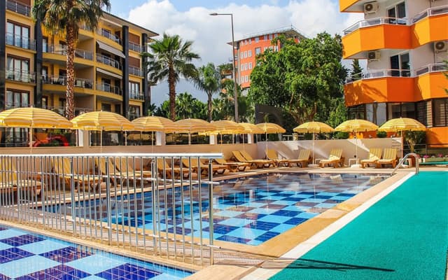 Yaman Life Hotel