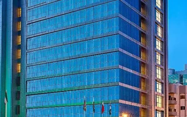 Отель Royal Continental Hotel 