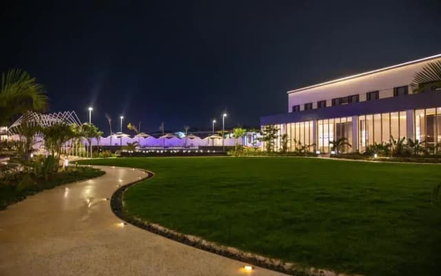 Отель Argyle Grand Hotel Nairobi Airport