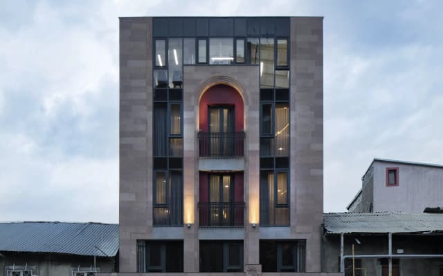 Отель Area Hotel Yerevan