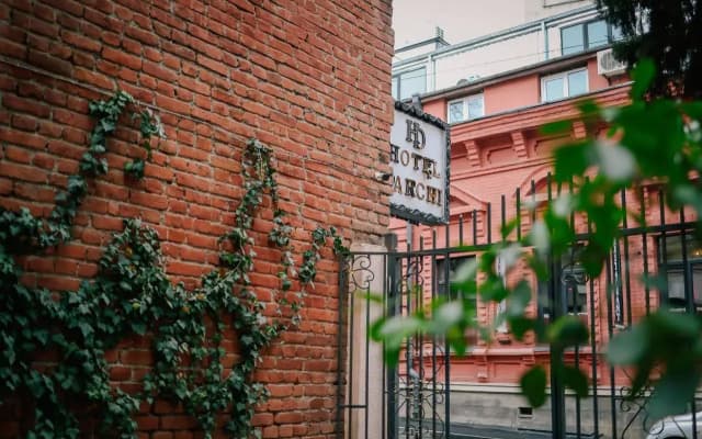 Отель Darchi Palace
