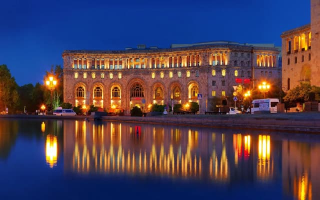 Отель Armenia Marriott Hotel Yerevan