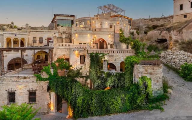 Kayata Cave Suites