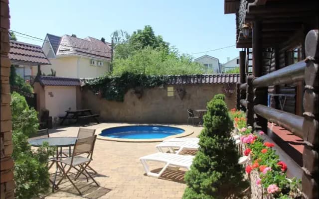 Na Lugovoy Guest House