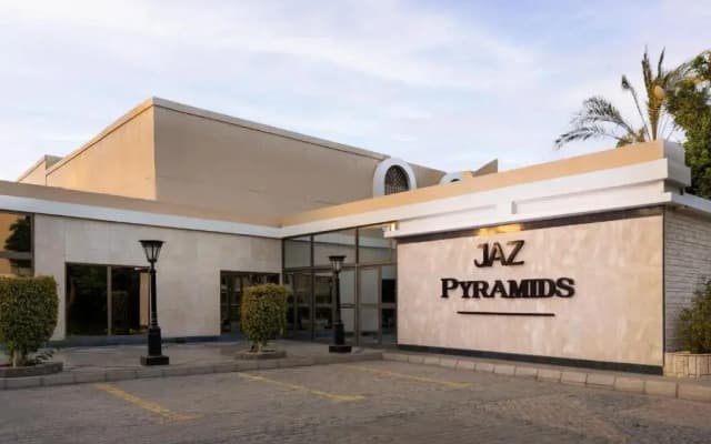 Курортный отель Jaz Pyramids