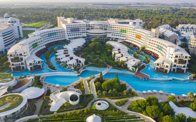 Cornelia Diamond Golf Resort & SPA