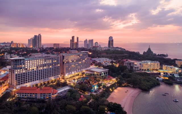 Отель The Zign Hotel
