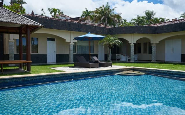 Бутик-отель The Beverly Hills Bali Villas Jimbaran