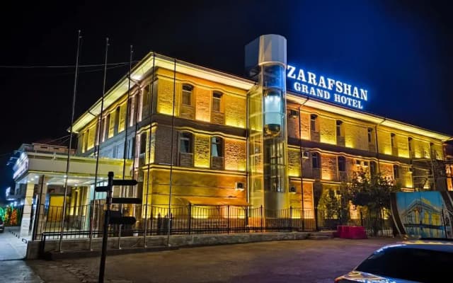 Отель Zarafshon Grand