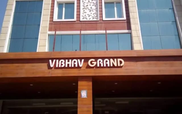 Отель Vibhav Grand