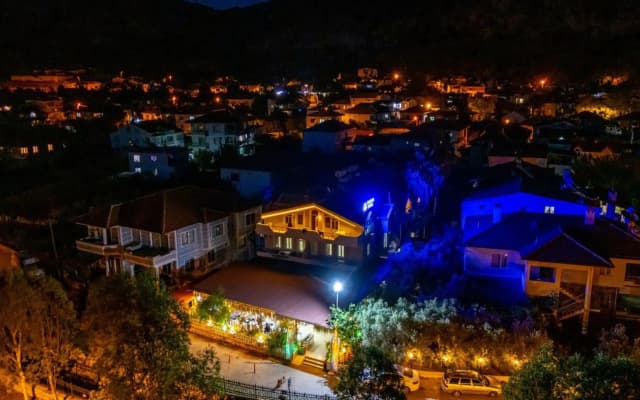 Rayana Hotel