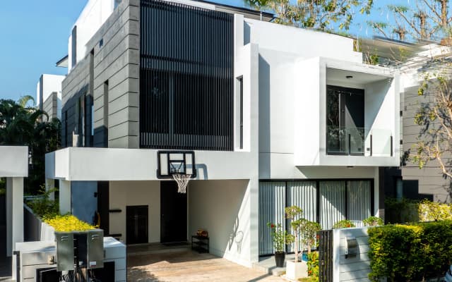 Вилла Laguna Park 4BR with Pool by NLA