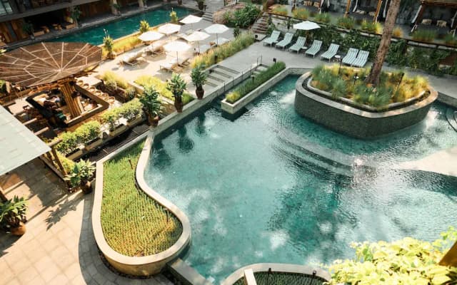 Курортный отель Dinso Resort & Villas Phuket, Vignette Collection by IHG