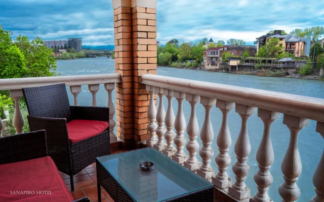 Sanapiro Hotel