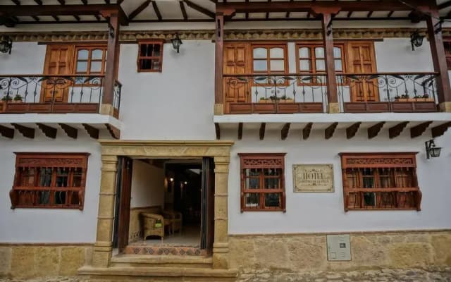 Отель Jardines de la Villa