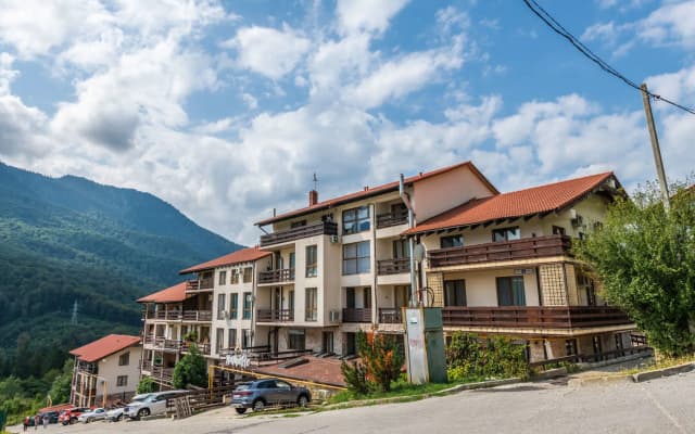 Oplot Apartments