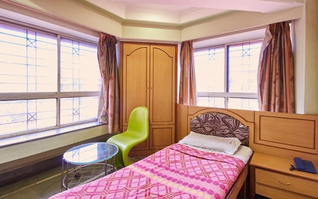 Hotel Padmakrishna
