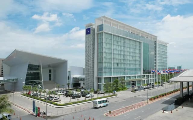 Отель Novotel Bangkok Impact