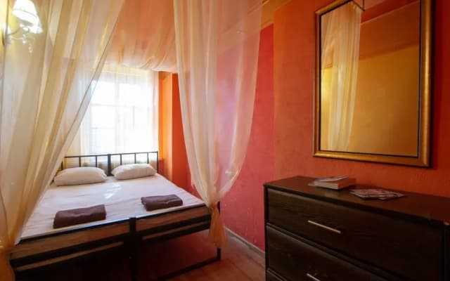 Riverside & China Town Hostel