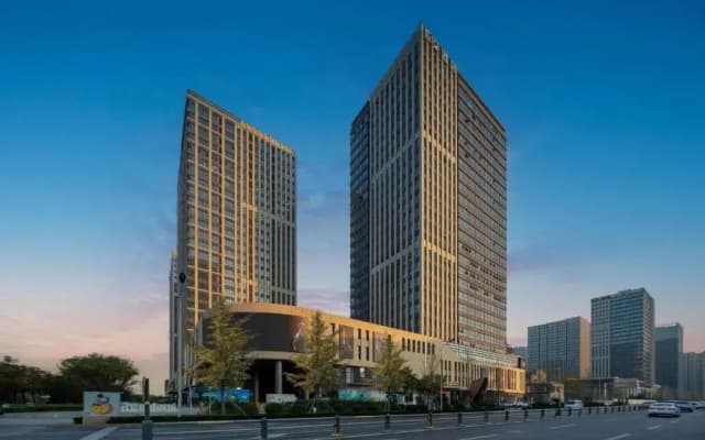 Atour Hotel Jinan West Station East Square