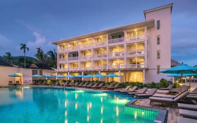 Отель Centara Ao Nang Beach Resort and Spa Krabi