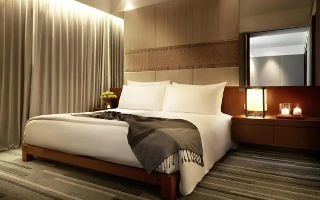 Hansar Bangkok Hotel