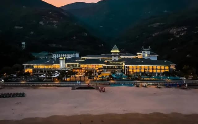 Landison Xiang Shan Gold Coast Hotel