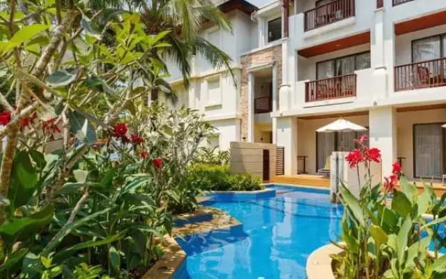 Отель Apsara Beachfront Resort and Villa 