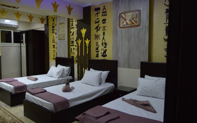Comfort Pyramids inn
