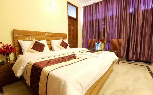 Itsy Hotels Swastika Inn Sector 26