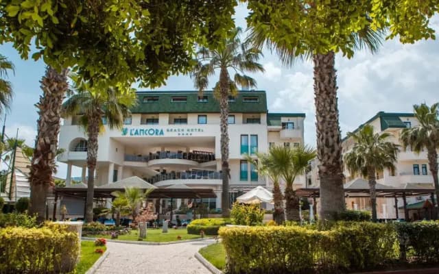Отель L'ancora Beach