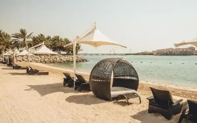 Отель Traders Hotel, Qaryat Al Beri