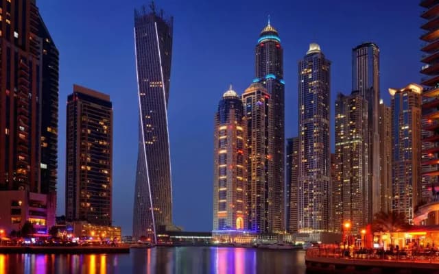 Dubai Marriott Harbour Hotel & Suites